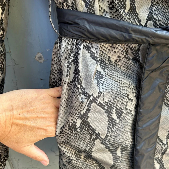 Diane Von Furstenberg Paulina Reversible Down Wrap Coat,  size Small - Picture 14 of 15